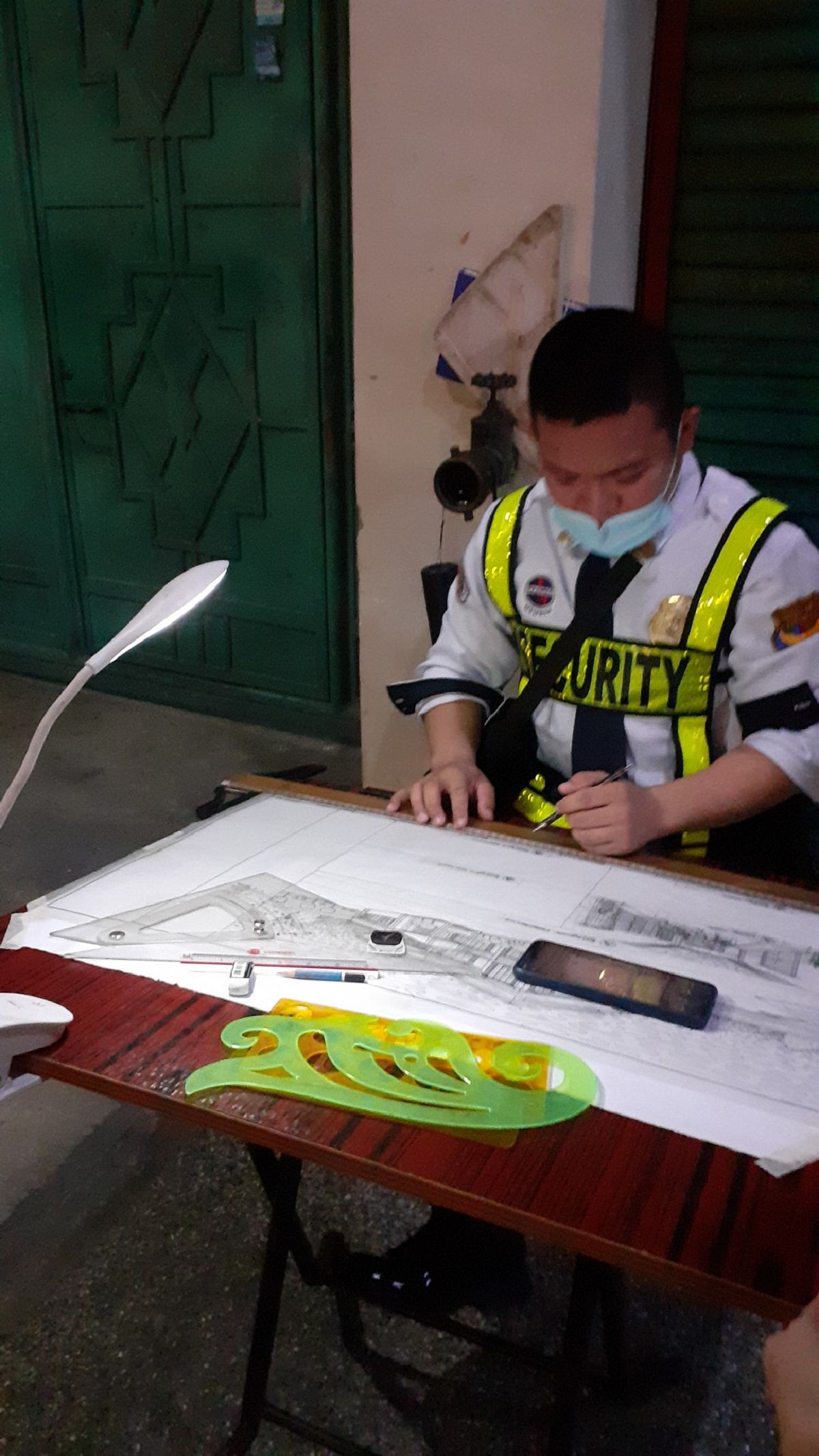 security guard studying to become an architect